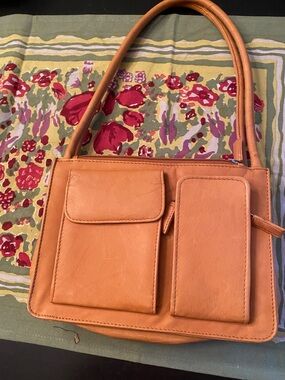 Classic Tan Leather Shoulder Bag with Front Pockets